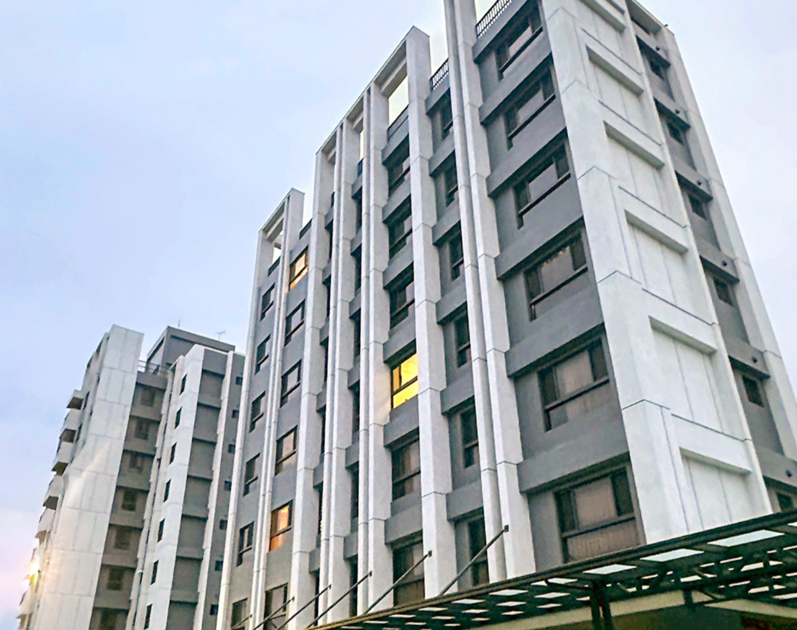 展裕建設-悅河館